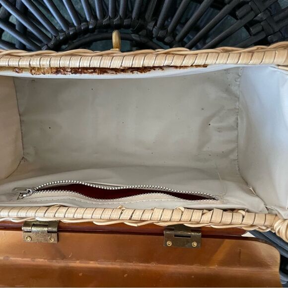 Beautiful Vintage Rattan (looks) handbag      "VINTAGE" - Picture 8 of 14